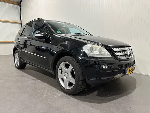 Mercedes-benz m-klasse 350 inspiration youngtimer 4-kkg-74 - afbeelding 22 van  24