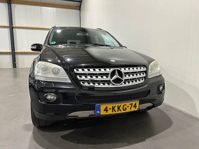 Mercedes-benz m-klasse 350 inspiration youngtimer 4-kkg-74 - afbeelding 23 van  24