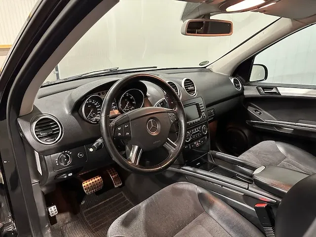 Mercedes-benz m-klasse 350 inspiration youngtimer 4-kkg-74 - afbeelding 24 van  24