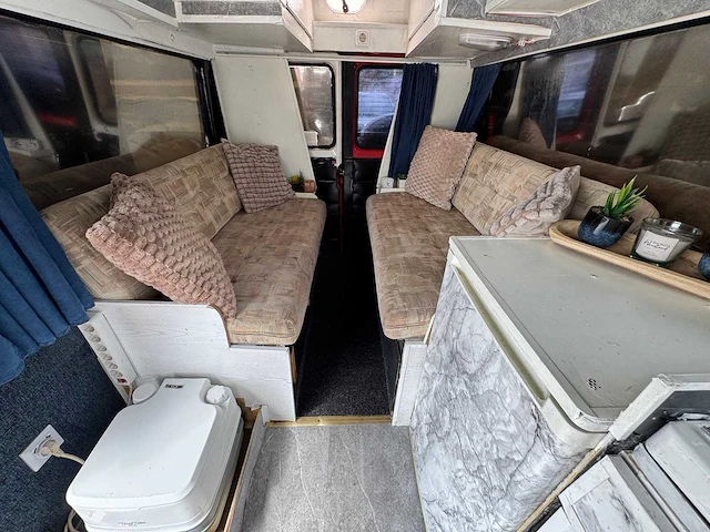Mercedes benz mb 100 d 2.4 camper kampeerwagen fd-pn-44 - afbeelding 10 van  23