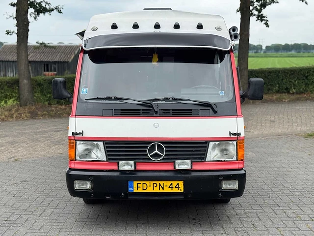 Mercedes benz mb 100 d 2.4 camper kampeerwagen fd-pn-44 - afbeelding 22 van  23
