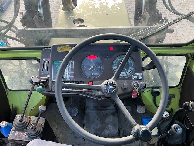 Mercedes-benz mb trac 1000 turbo vierwielaangedreven landbouwtractor - afbeelding 16 van  37