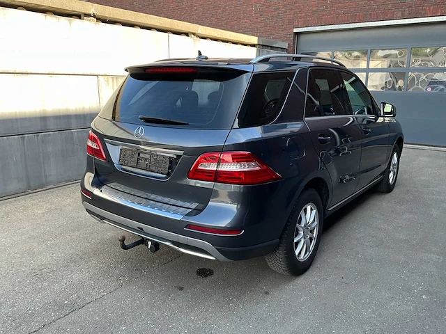 Mercedes-benz ml-klasse 350 cdi 4matic bluetec - personenauto - afbeelding 15 van  18