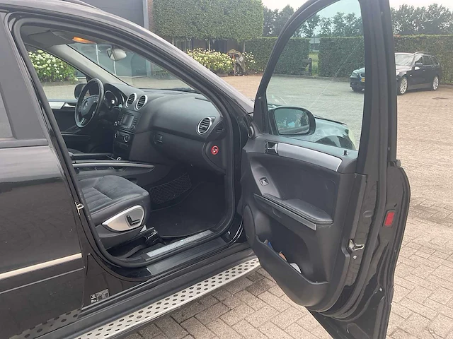 Mercedes-benz ml-klasse personenauto - afbeelding 7 van  21