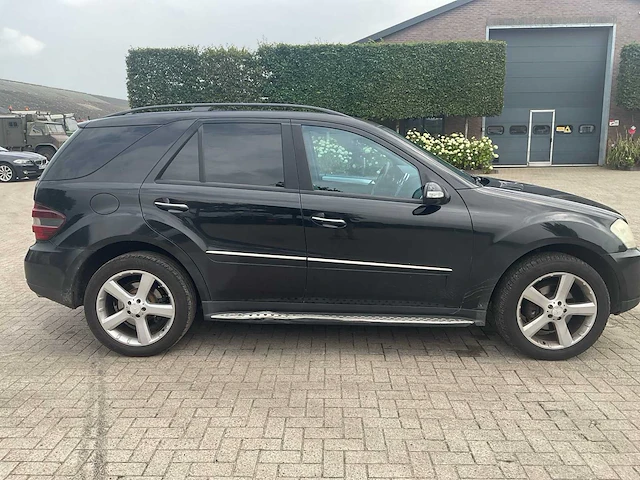 Mercedes-benz ml-klasse personenauto - afbeelding 16 van  21
