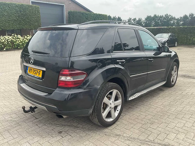 Mercedes-benz ml-klasse personenauto - afbeelding 17 van  21