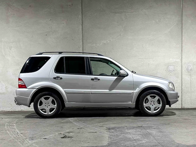 Mercedes-benz ml55 amg 5.5 v8 (btw) 347pk 2003 m-klasse, nl-kenteken youngtimer - afbeelding 2 van  42
