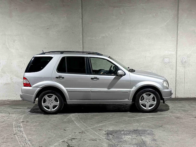 Mercedes-benz ml55 amg 5.5 v8 (btw) 347pk 2003 m-klasse, nl-kenteken youngtimer - afbeelding 3 van  42
