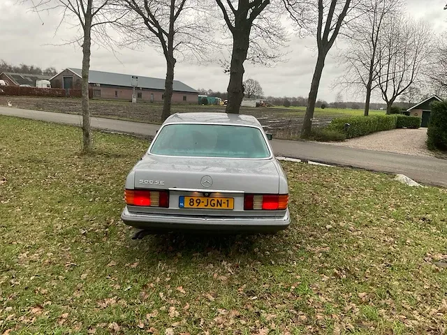 Mercedes-benz s-klasse 500 se oldtimer auto v8 - afbeelding 20 van  24