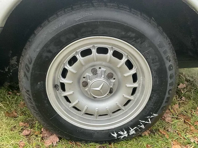 Mercedes-benz s-klasse 500 se oldtimer auto v8 - afbeelding 24 van  24
