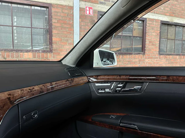Mercedes-benz s600 lang 5.5 v12 517pk 2006 youngtimer lorinser s-klasse - afbeelding 30 van  49