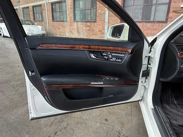 Mercedes-benz s600 lang 5.5 v12 517pk 2006 youngtimer lorinser s-klasse - afbeelding 26 van  49
