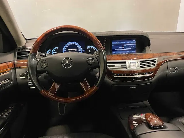 Mercedes-benz s600 lang guard 5.5 v12 w221 517pk 2007 s-klasse, r-110-lt youngtimer - afbeelding 25 van  65