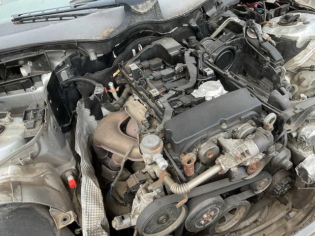 Mercedes-benz sedan 209 personenauto - afbeelding 11 van  12