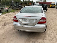 Mercedes-benz sedan 209 personenauto - afbeelding 6 van  12