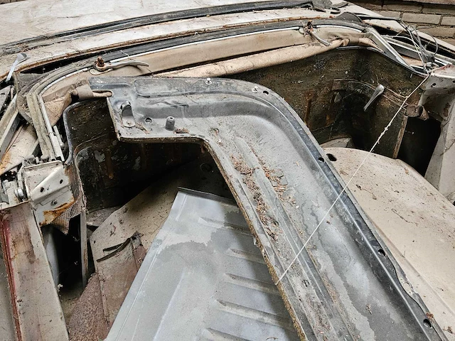 Mercedes-benz sl 'pagode' automatic (project / 'rollend chassis') - afbeelding 2 van  28