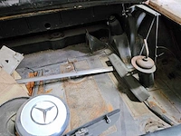 Mercedes-benz sl 'pagode' automatic (project / 'rollend chassis') - afbeelding 13 van  28