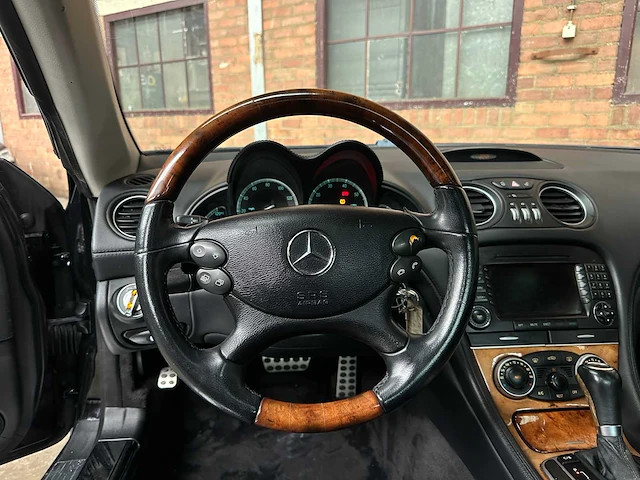 Mercedes-benz sl500 5.5 v8 388pk 2006 youngtimer sl-klasse - afbeelding 17 van  35