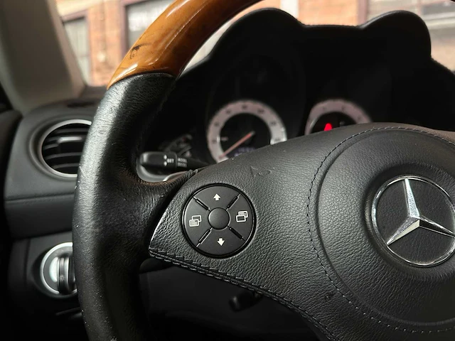 Mercedes-benz sl500 amg 5.5 v8 388pk 2009 sl-klasse youngtimer - afbeelding 15 van  40