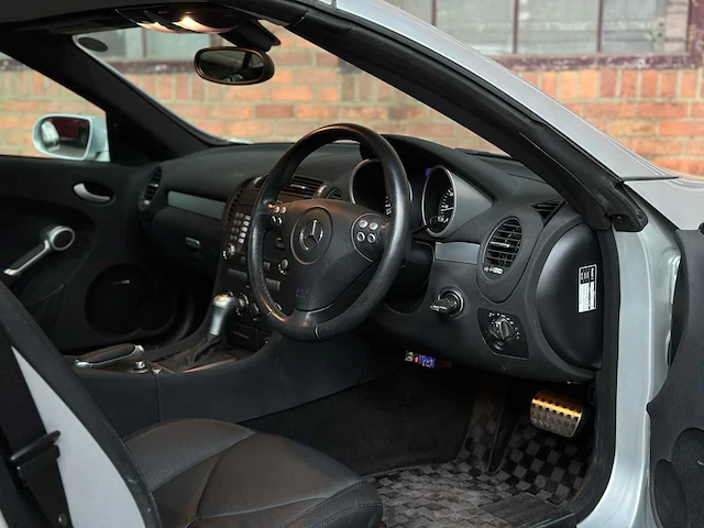 Mercedes-benz slk350 3.5 v6 272pk 2005 airscarf slk-klasse youngtimer - afbeelding 7 van  33