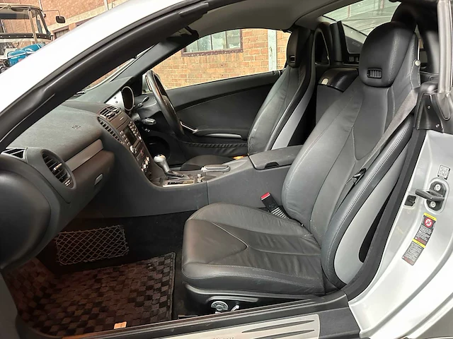 Mercedes-benz slk350 3.5 v6 272pk 2005 airscarf slk-klasse youngtimer - afbeelding 25 van  33