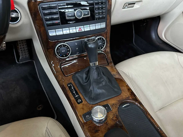 Mercedes-benz slk350 3.5 v6 306pk 2011 slk-klasse (43.000 km) - afbeelding 27 van  37