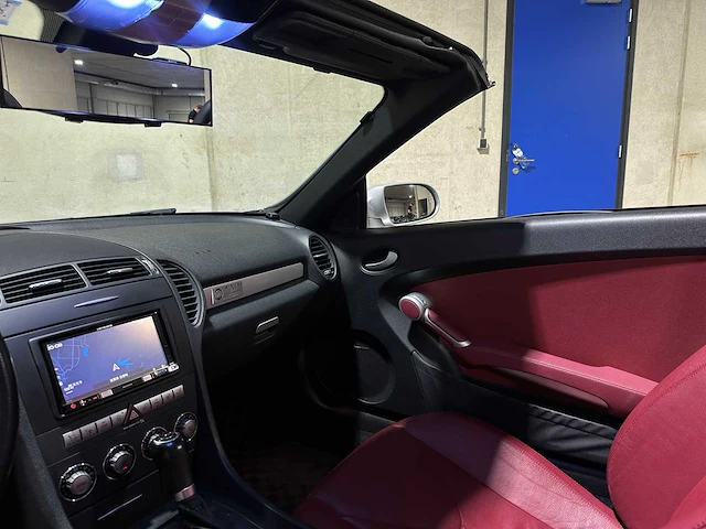 Mercedes-benz slk350 amg 3.5 v6 272pk 2006 airscarf, hdz-04-l youngtimer - afbeelding 11 van  35