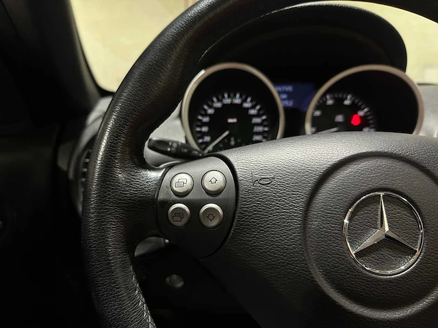 Mercedes-benz slk350 amg 3.5 v6 272pk 2006 airscarf, hdz-04-l youngtimer - afbeelding 13 van  35