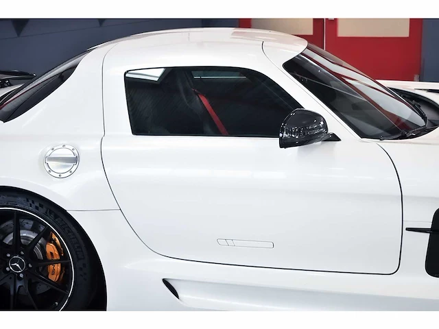 Mercedes-benz sls amg 'black series' gullwing coupe 6,2l v8 - 2013 - afbeelding 16 van  76