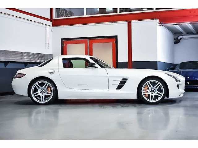 Mercedes-benz sls amg "gullwing" coupe 6,3l v8 - 2013 - afbeelding 9 van  89
