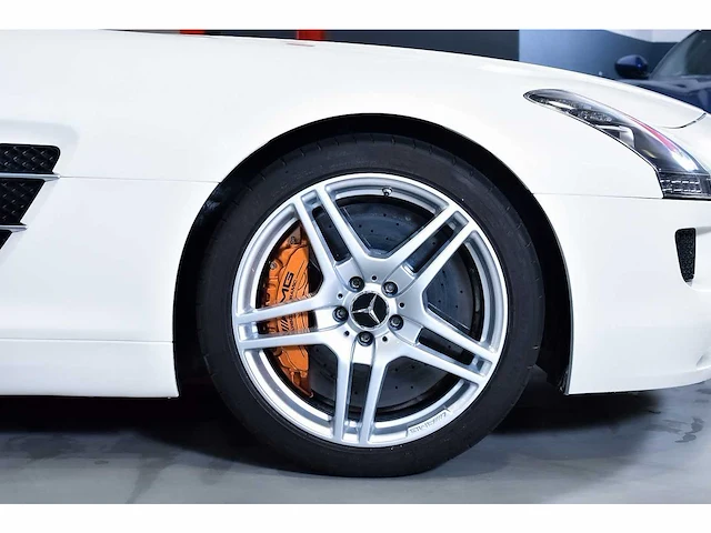Mercedes-benz sls amg "gullwing" coupe 6,3l v8 - 2013 - afbeelding 18 van  89