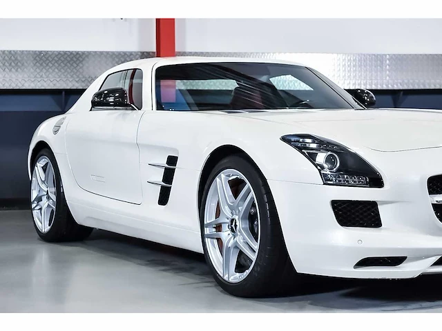 Mercedes-benz sls amg "gullwing" coupe 6,3l v8 - 2013 - afbeelding 20 van  89