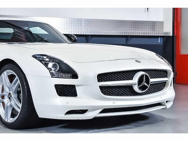 Mercedes-benz sls amg "gullwing" coupe 6,3l v8 - 2013 - afbeelding 21 van  89