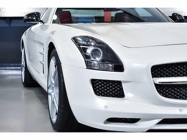 Mercedes-benz sls amg "gullwing" coupe 6,3l v8 - 2013 - afbeelding 22 van  89