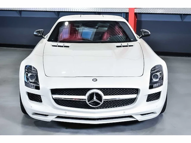 Mercedes-benz sls amg "gullwing" coupe 6,3l v8 - 2013 - afbeelding 12 van  89