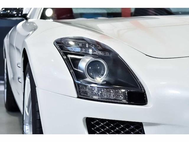Mercedes-benz sls amg "gullwing" coupe 6,3l v8 - 2013 - afbeelding 26 van  89
