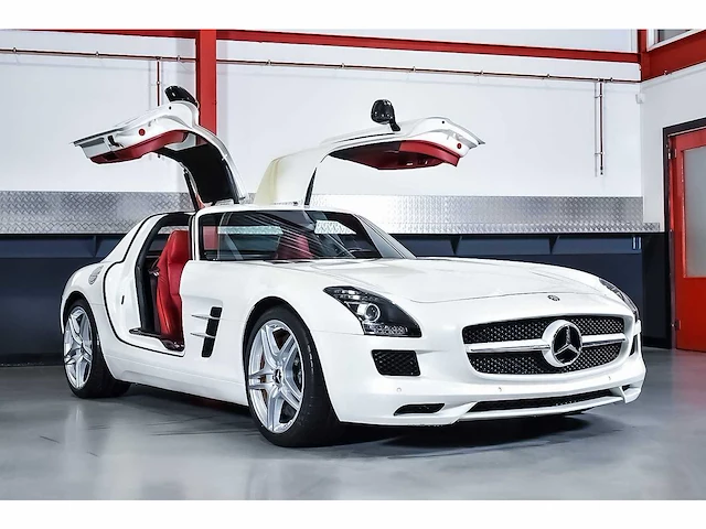 Mercedes-benz sls amg "gullwing" coupe 6,3l v8 - 2013 - afbeelding 33 van  89