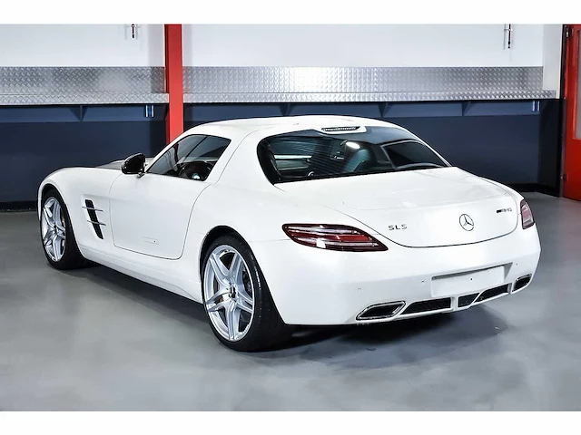Mercedes-benz sls amg "gullwing" coupe 6,3l v8 - 2013 - afbeelding 39 van  89