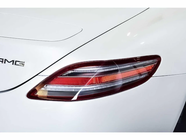 Mercedes-benz sls amg "gullwing" coupe 6,3l v8 - 2013 - afbeelding 51 van  89