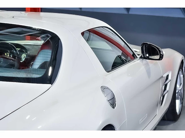 Mercedes-benz sls amg "gullwing" coupe 6,3l v8 - 2013 - afbeelding 52 van  89