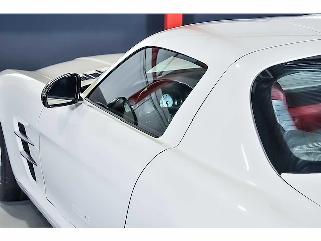 Mercedes-benz sls amg "gullwing" coupe 6,3l v8 - 2013 - afbeelding 53 van  89