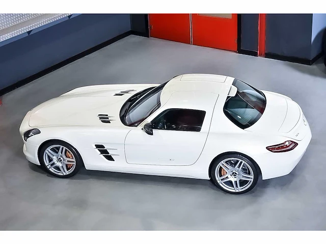 Mercedes-benz sls amg "gullwing" coupe 6,3l v8 - 2013 - afbeelding 59 van  89
