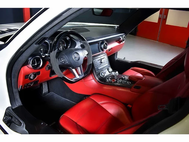 Mercedes-benz sls amg "gullwing" coupe 6,3l v8 - 2013 - afbeelding 66 van  89