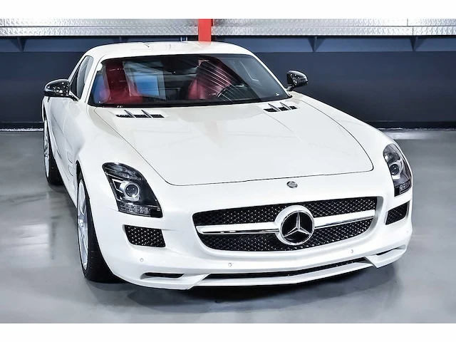 Mercedes-benz sls amg "gullwing" coupe 6,3l v8 - 2013 - afbeelding 56 van  89