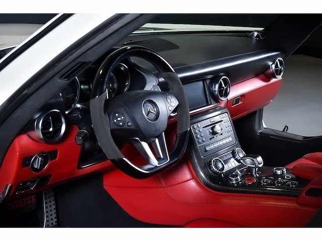 Mercedes-benz sls amg "gullwing" coupe 6,3l v8 - 2013 - afbeelding 68 van  89