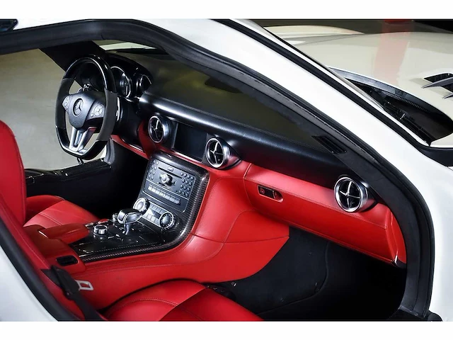 Mercedes-benz sls amg "gullwing" coupe 6,3l v8 - 2013 - afbeelding 75 van  89