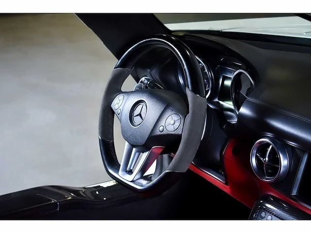 Mercedes-benz sls amg "gullwing" coupe 6,3l v8 - 2013 - afbeelding 77 van  89