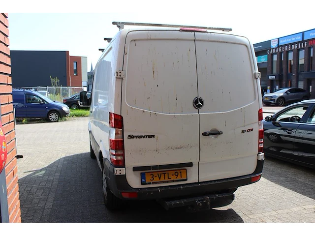 Mercedes benz sprinter 210 2.2 cdi 325 hd met kenteken 3-vtl-91 datum eerste toelating 17 februari 2012. - afbeelding 11 van  17