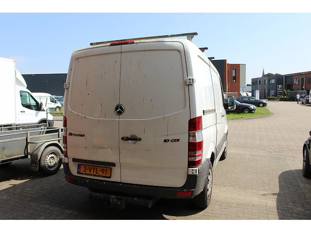 Mercedes benz sprinter 210 2.2 cdi 325 hd met kenteken 3-vtl-91 datum eerste toelating 17 februari 2012. - afbeelding 12 van  17