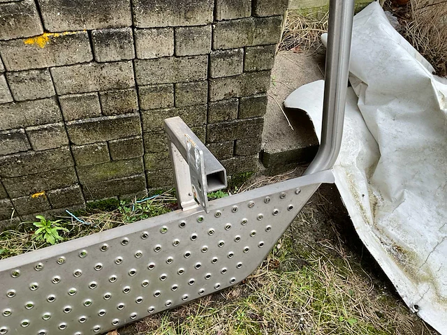 Mercedes-benz sprinter achter-opstap - afbeelding 5 van  5